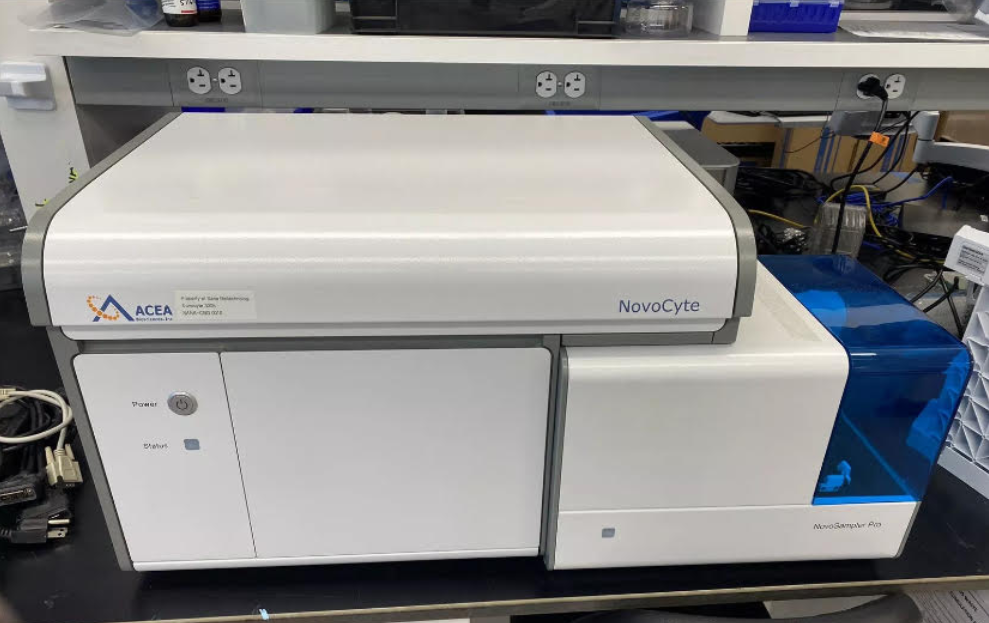 Agilent ACEA NovoCyte 3000 Flow Cytometer